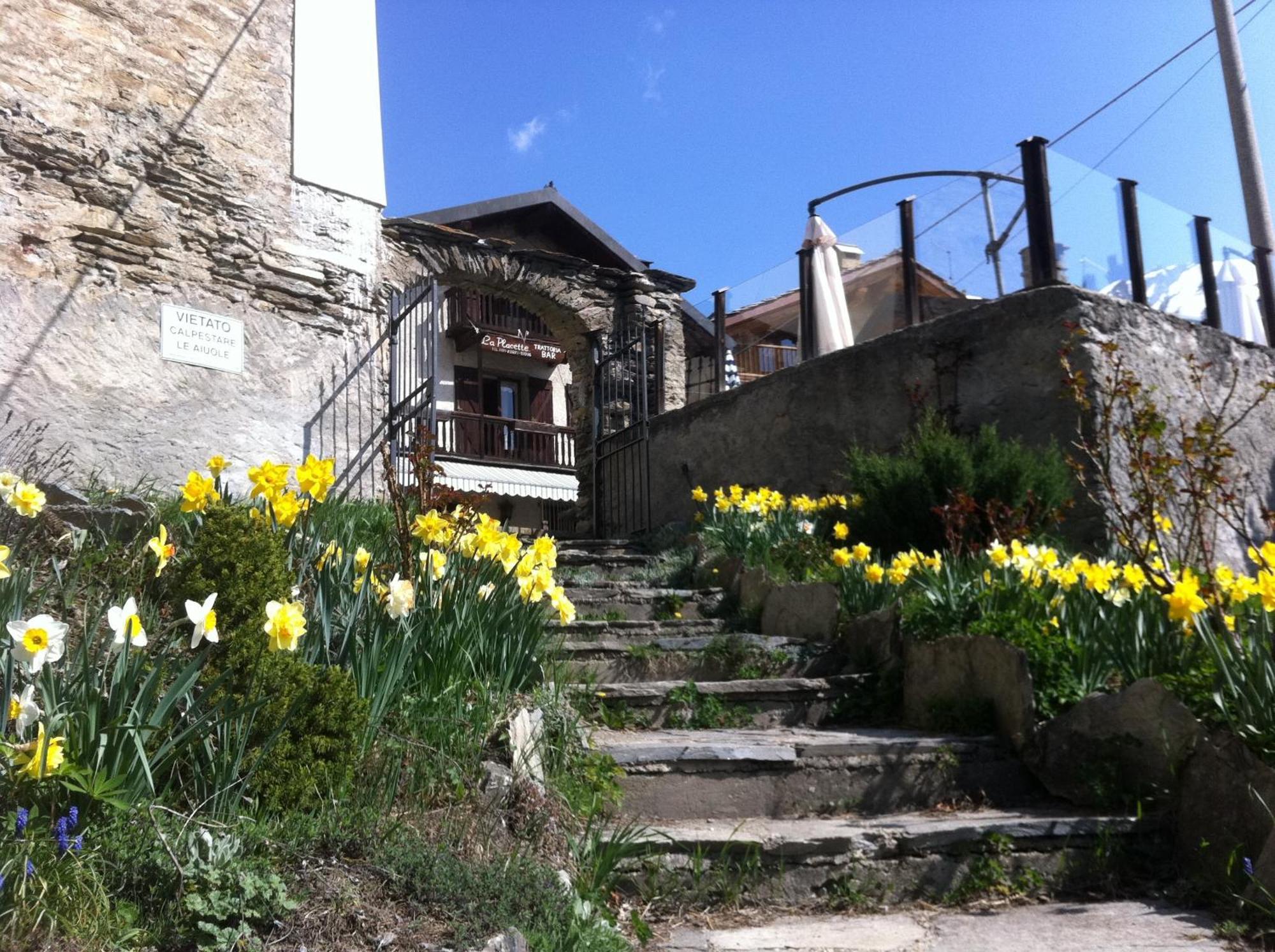 La Placette - Albergo Diffuso E Trattoria Usseaux Exteriér fotografie