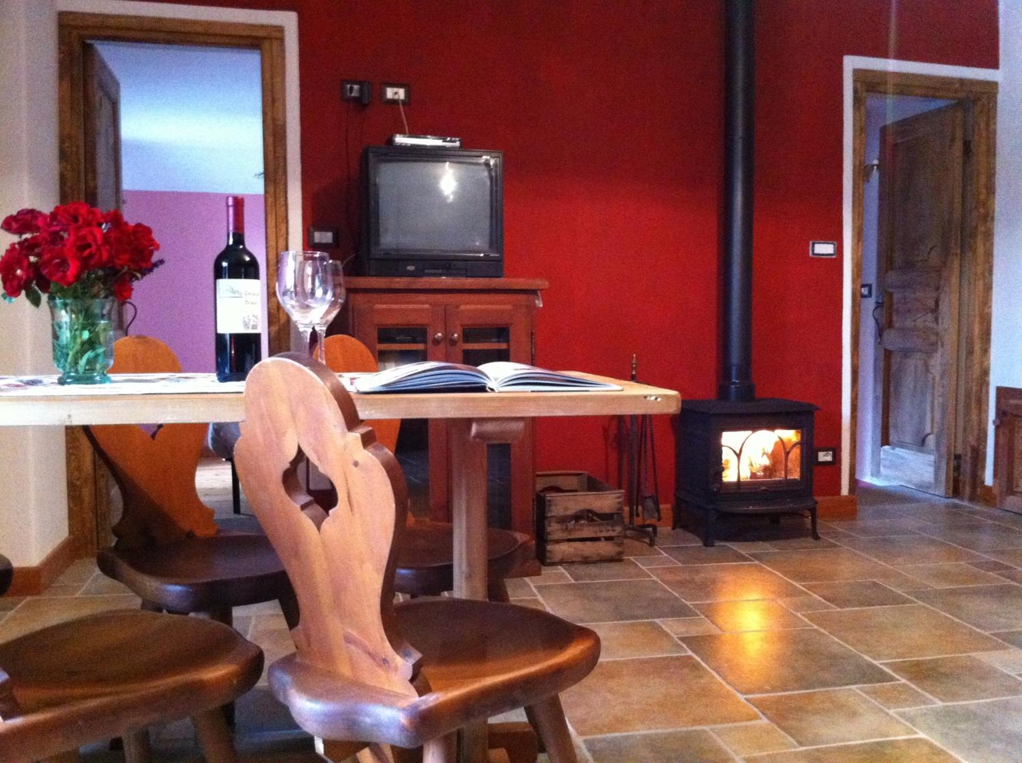 La Placette - Albergo Diffuso E Trattoria Usseaux Exteriér fotografie