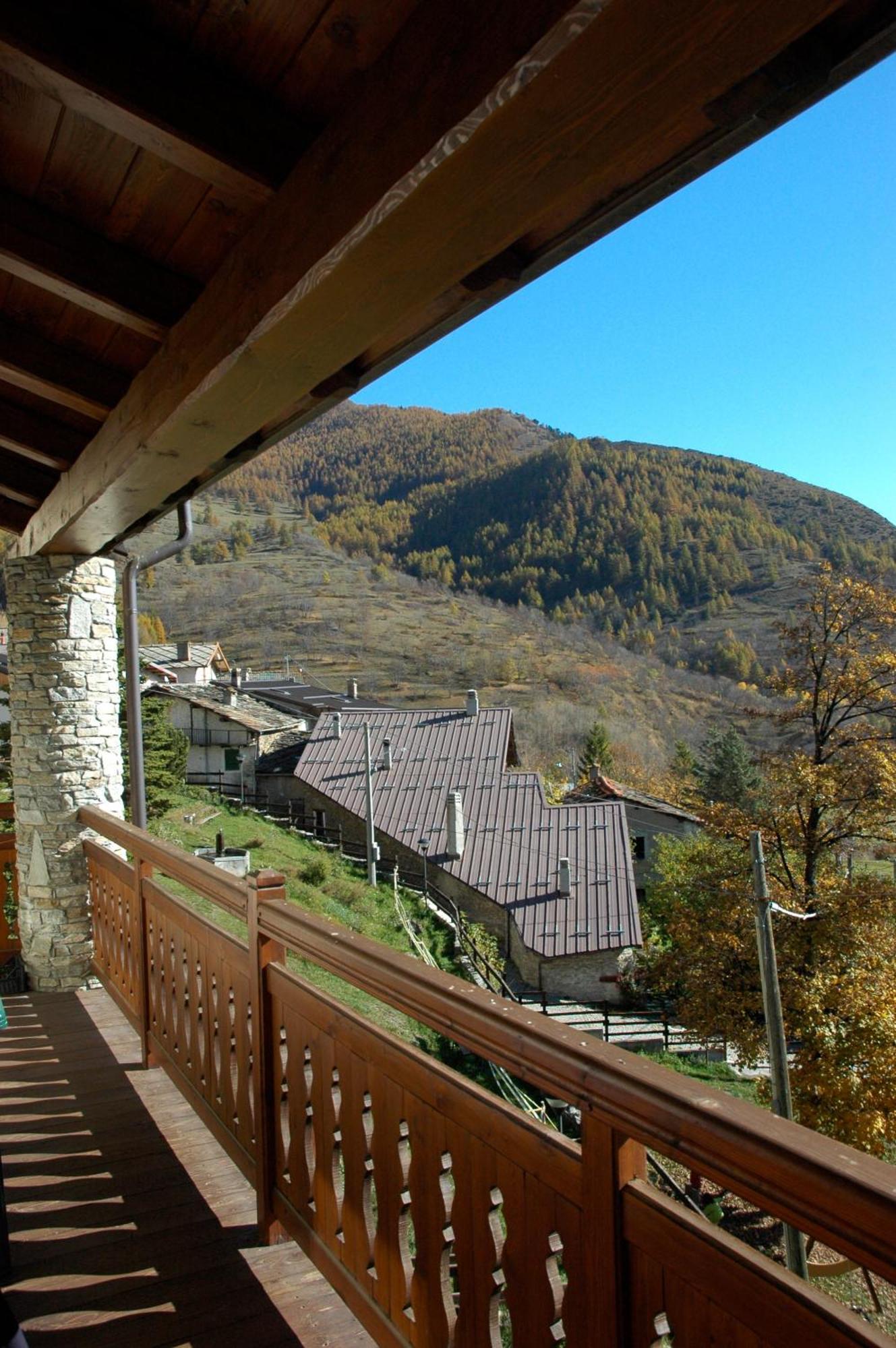 La Placette - Albergo Diffuso E Trattoria Usseaux Exteriér fotografie