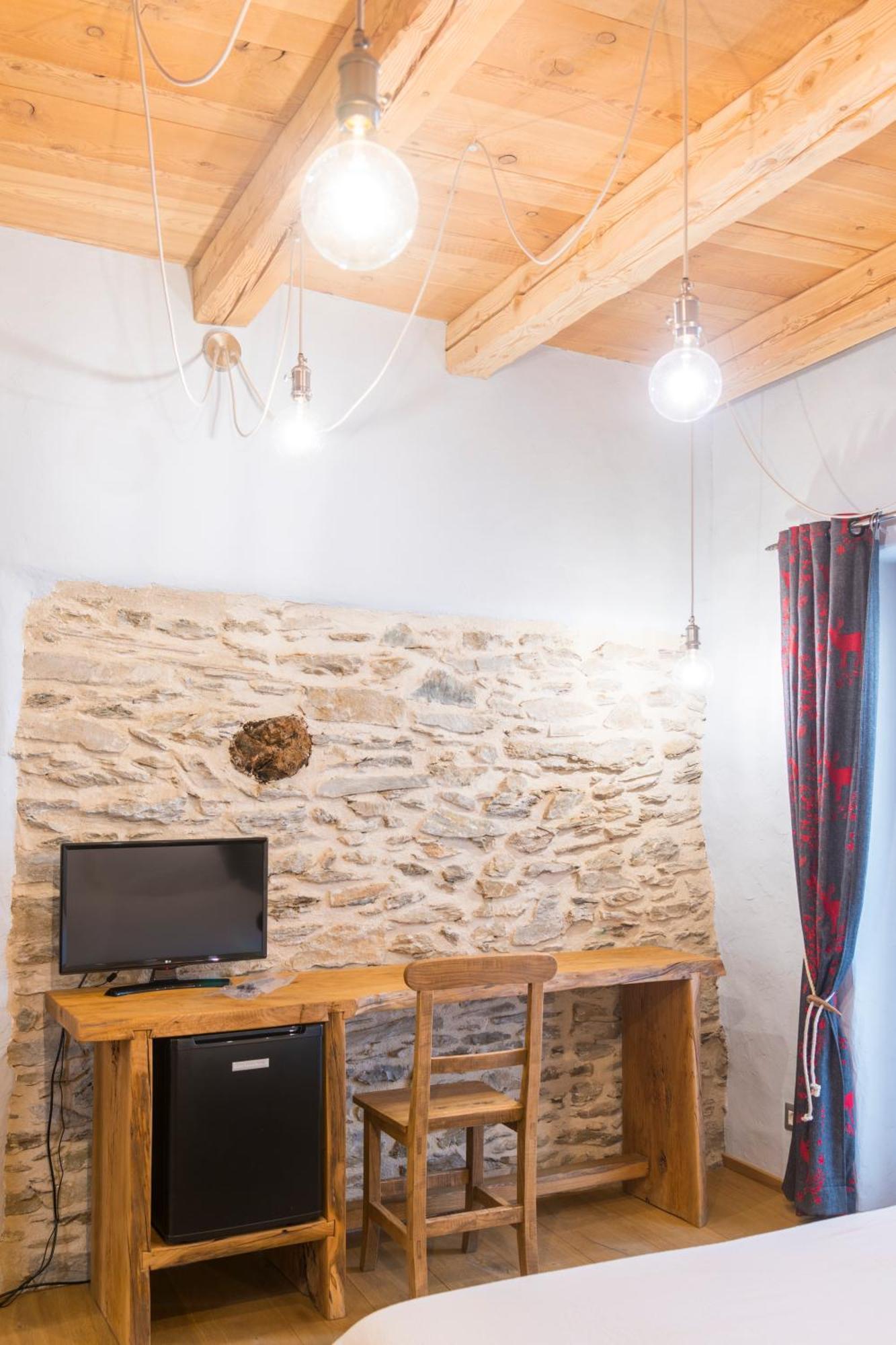 La Placette - Albergo Diffuso E Trattoria Usseaux Exteriér fotografie