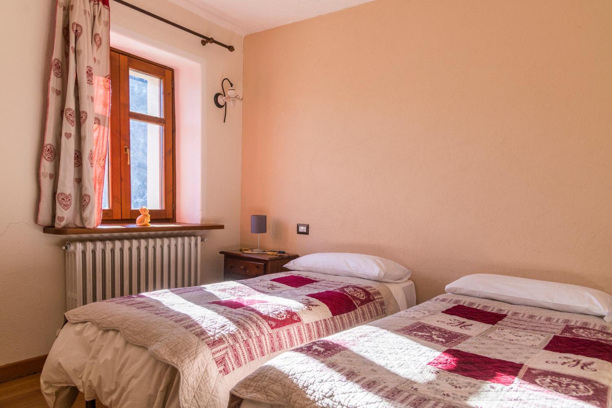 La Placette - Albergo Diffuso E Trattoria Usseaux Exteriér fotografie