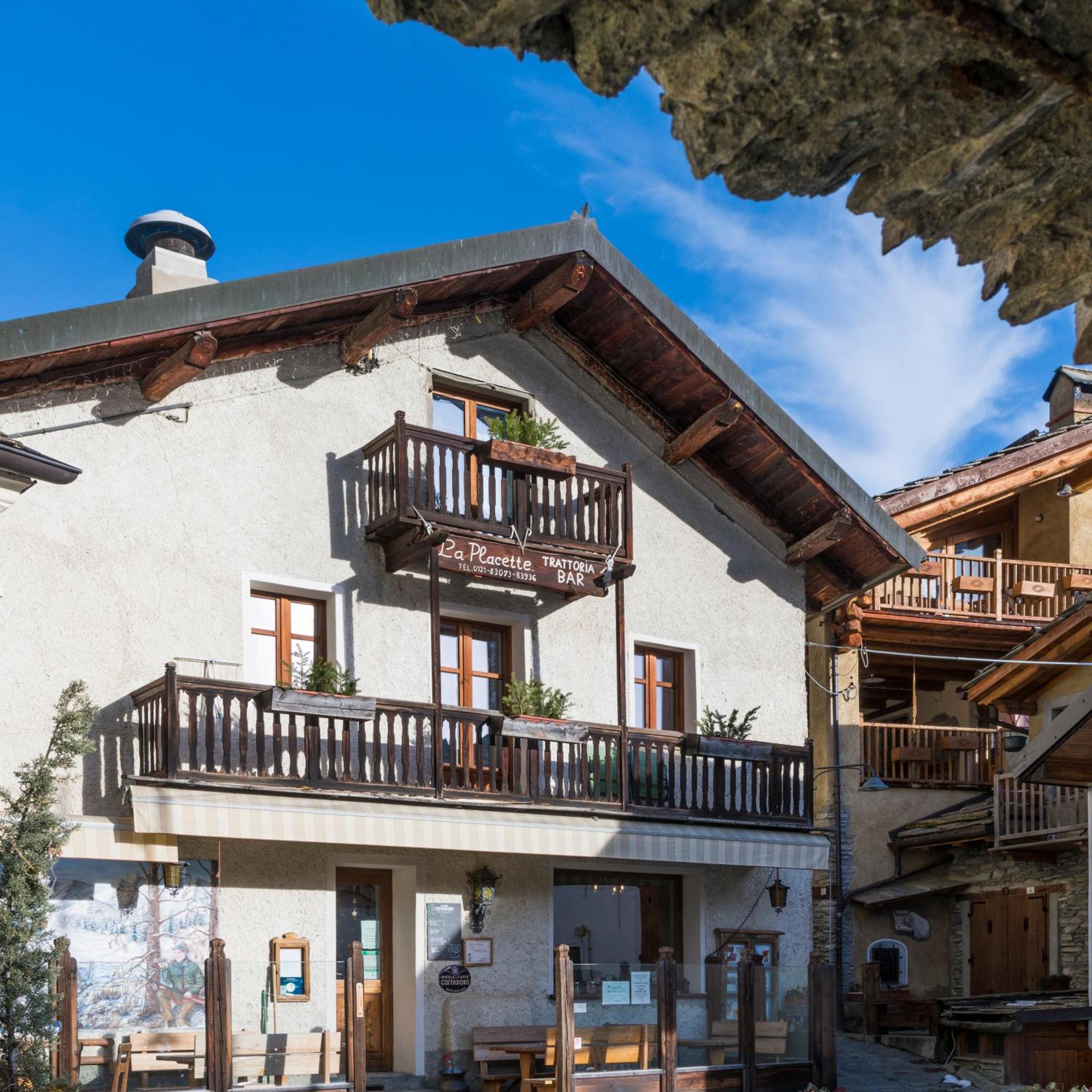 La Placette - Albergo Diffuso E Trattoria Usseaux Exteriér fotografie