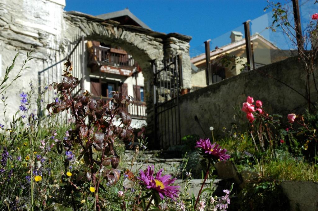 La Placette - Albergo Diffuso E Trattoria Usseaux Exteriér fotografie