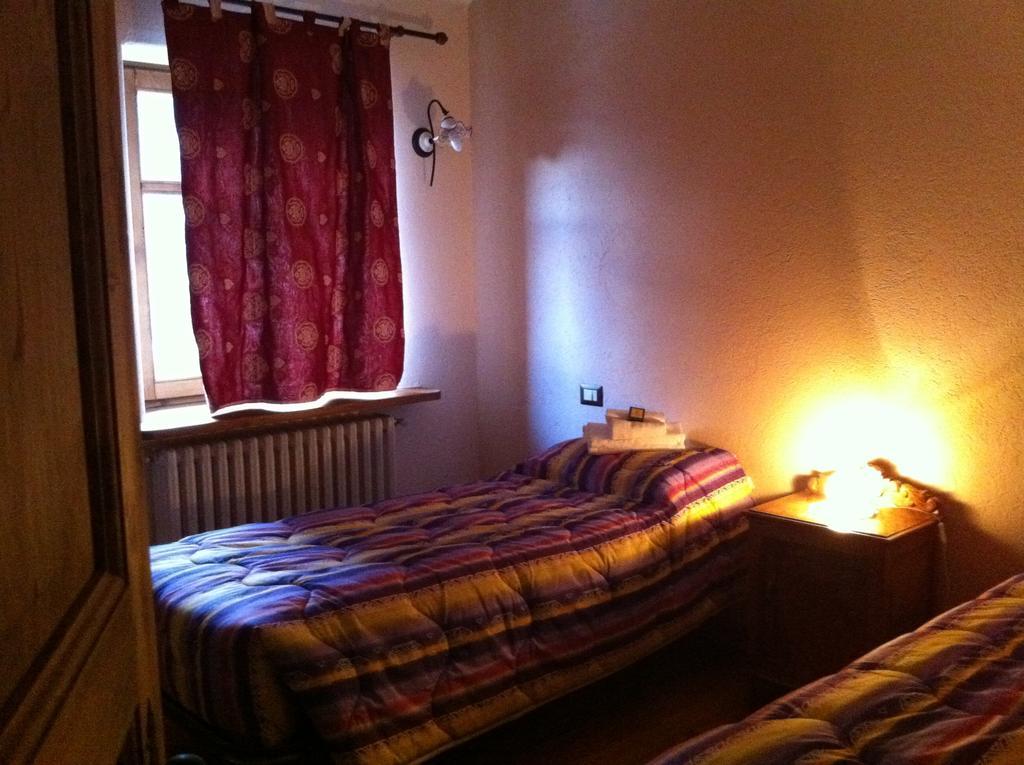 La Placette - Albergo Diffuso E Trattoria Usseaux Exteriér fotografie