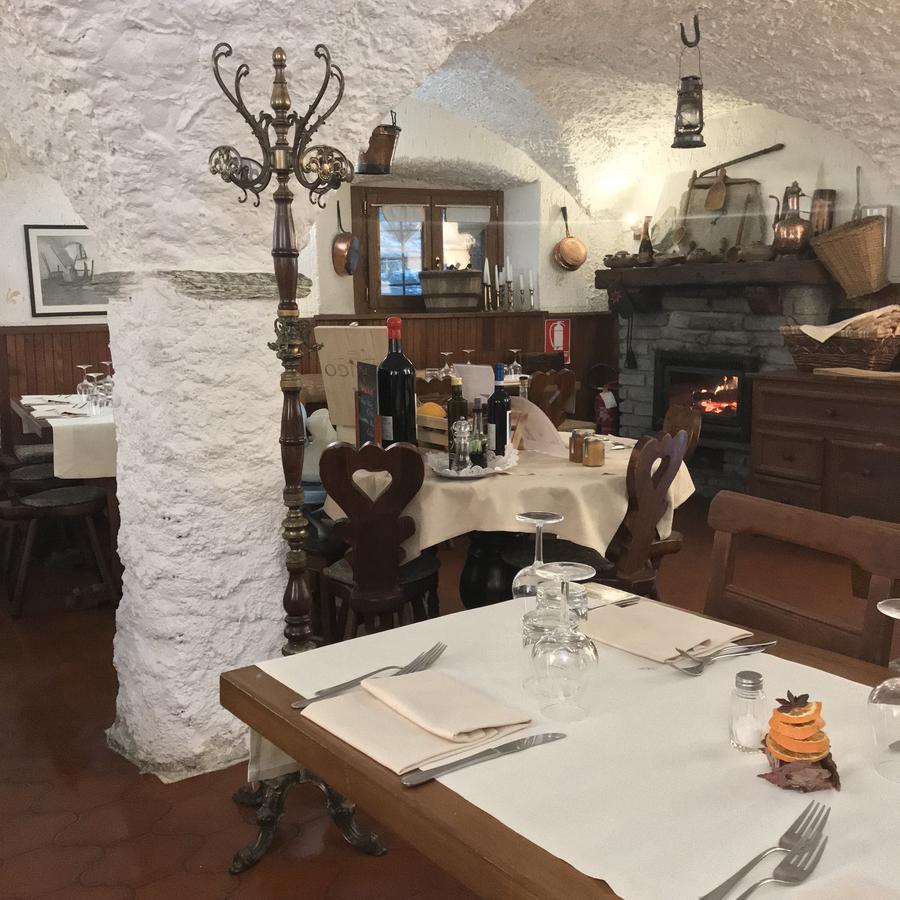 La Placette - Albergo Diffuso E Trattoria Usseaux Exteriér fotografie