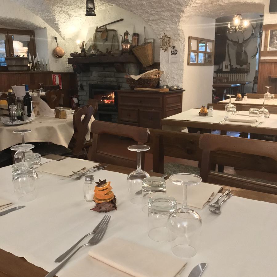 La Placette - Albergo Diffuso E Trattoria Usseaux Exteriér fotografie