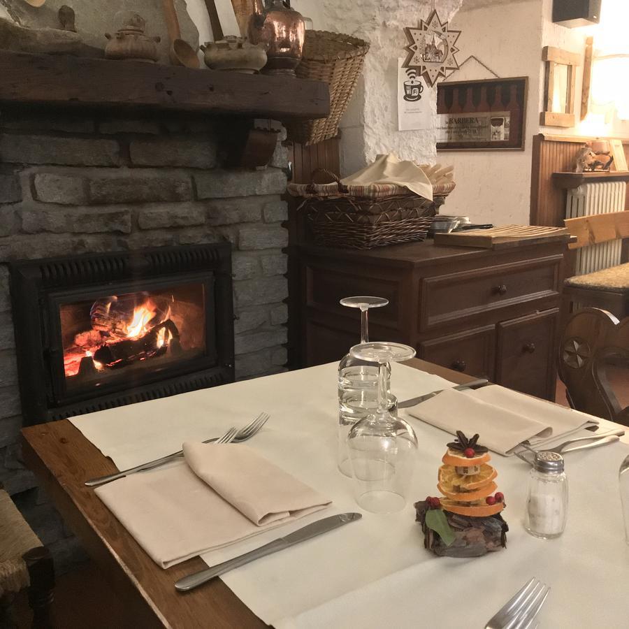 La Placette - Albergo Diffuso E Trattoria Usseaux Exteriér fotografie